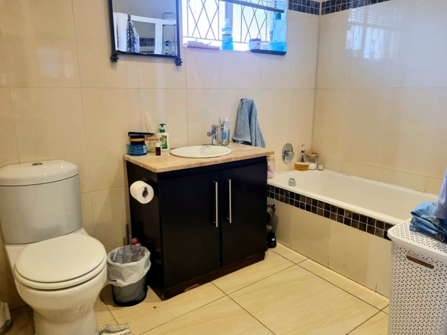 4 Bedroom Property for Sale in Monument Heights Northern Cape